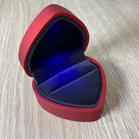 Caja de Lujo Anillo Luz Corazón Rojo
